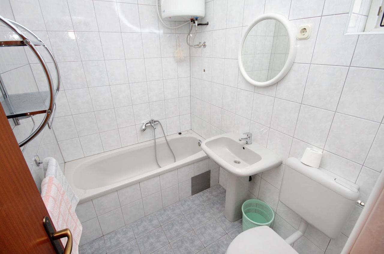 Apartments By The Sea Klenovica, Novi Vinodolski - 5581 Klenovica
