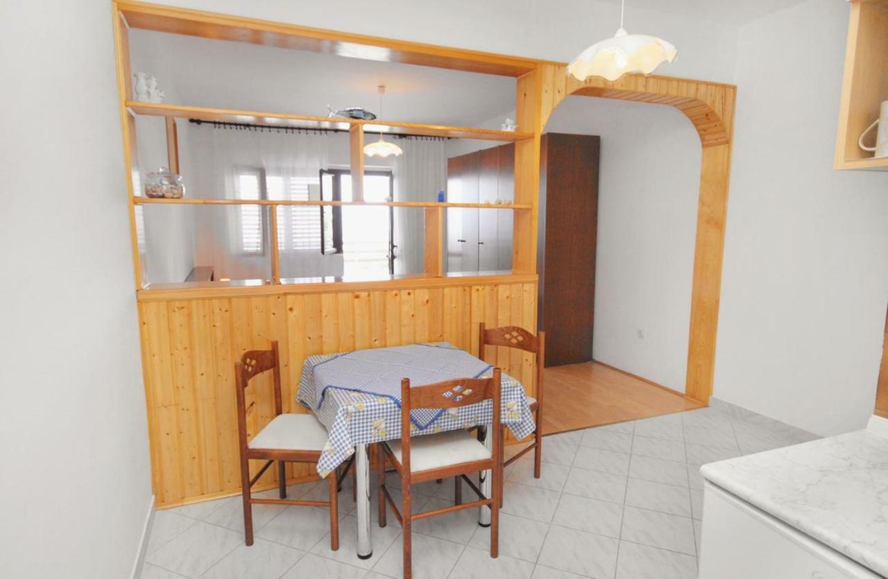 Apartments By The Sea Klenovica, Novi Vinodolski - 5581 Klenovica